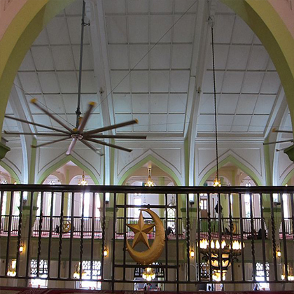24 foot diameter fans big and elegant fan being used in a mosque in Dubai to keep the prayer-goers cool.